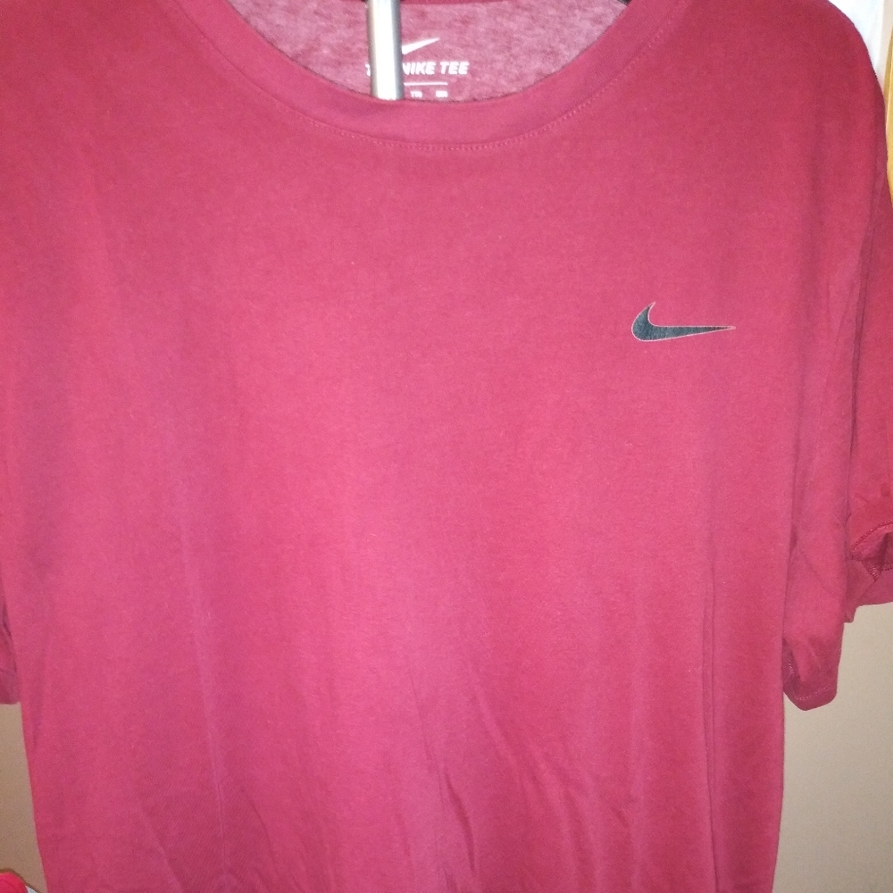 Mens 2XL Dri Fit tee Nike